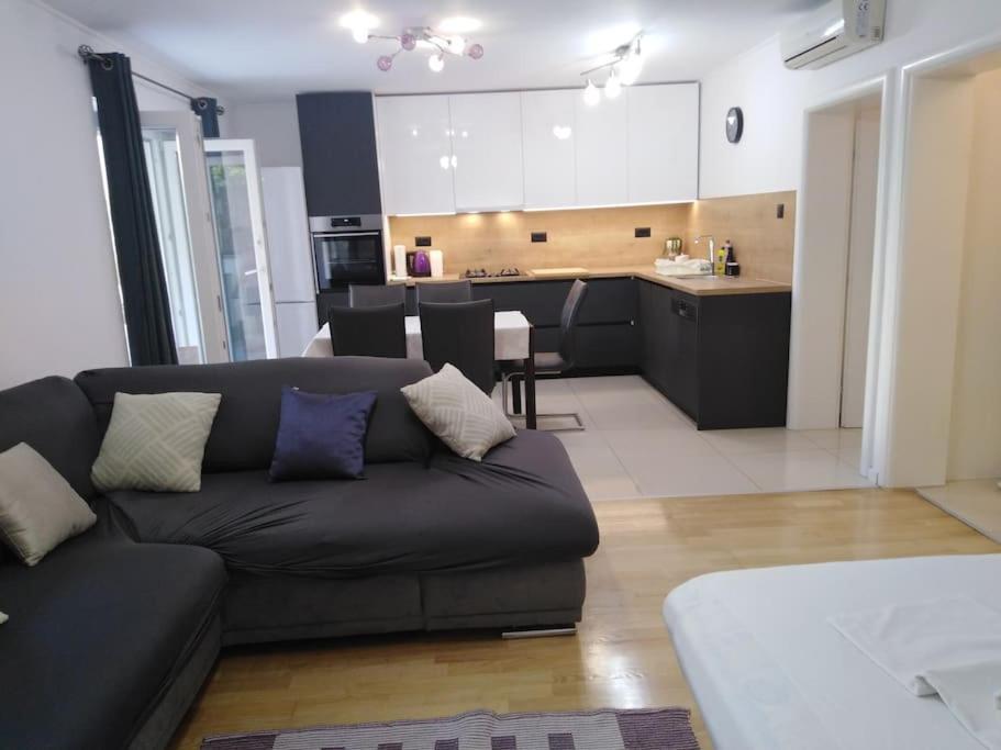 Apartment Joskic Nedaleko Plaze Makarska